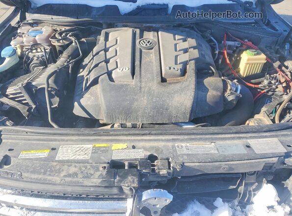 WVGEP9BP5GD005757 2016 VOLKSWAGEN TOUAREG Серый Вид задней части салона