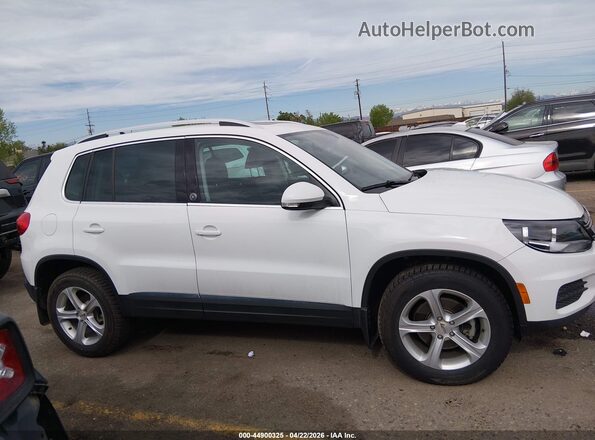 WVGSV7AX2HK012287 2017 VOLKSWAGEN TIGUAN White Widok wnętrza z tyłu