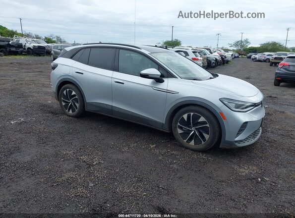WVGTMPE22MP061895 2021 VOLKSWAGEN ID.4 Серебряный Передняя правая четверть