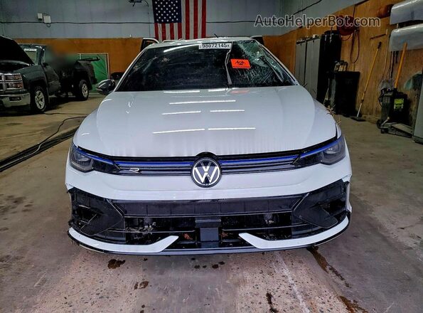 WVWEB7CD1SW216768 2025 VOLKSWAGEN GOLF White წინა ხედი