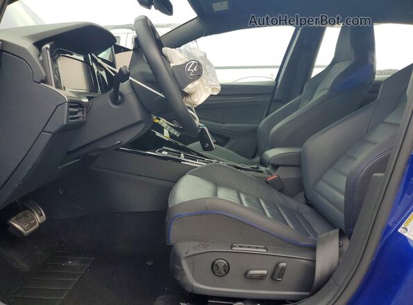 WVWKB7CD8SW250693 2025 VOLKSWAGEN GOLF Blue Front interior view