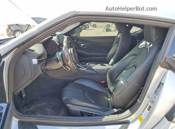 WZ1DB0C01MW038896 2021 TOYOTA GR Серебряный Вид салона спереди