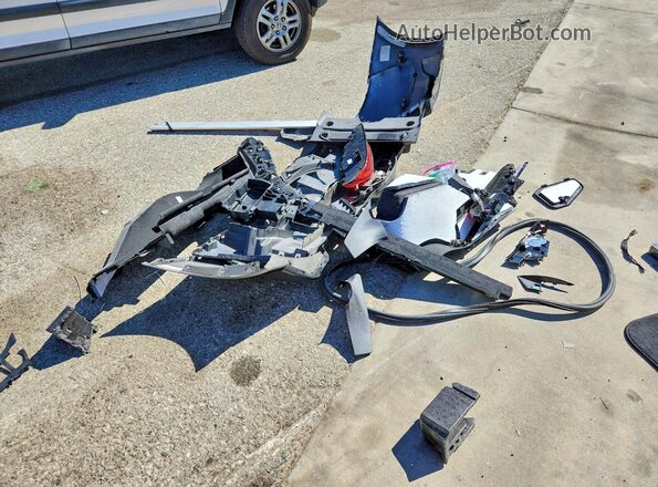 WZ1DB0C08NW047208 2022 TOYOTA GR Silver Vista del compartimento del motor