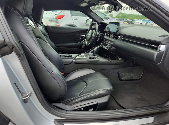 WZ1DB4C01LW028360 2020 TOYOTA GR Silver Widok tylnych siedzeń