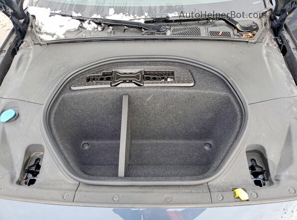 YSMFD3KA9RL217827 2024 POLESTAR 2 Charcoal Widok wnętrza z tyłu