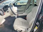 2021 Volvo V60 T5 Momentum Black vin: YV1102EK2M2430224