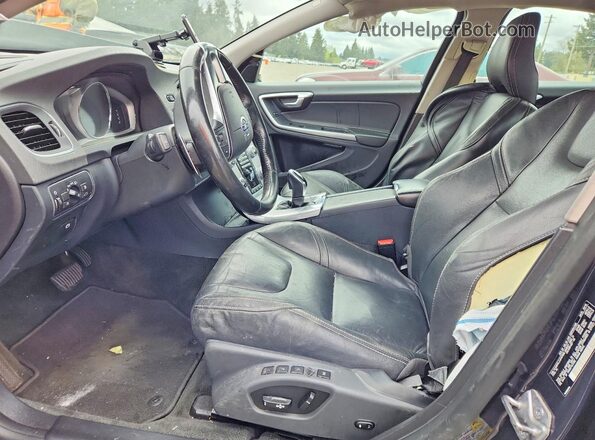 YV140MTL2J2467886 2018 VOLVO S60 Charcoal Widok wnętrza z przodu