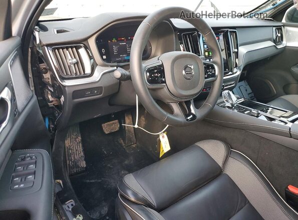 YV1H60EP1R1633552 2024 VOLVO V60 Серебряный Вид панели приборов