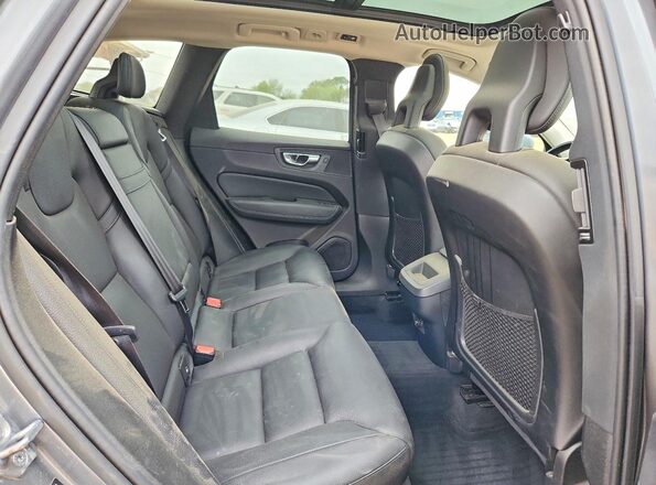 YV4102RKXJ1062759 2018 VOLVO XC60 Серый Вид задней части салона