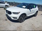 2019 Volvo Xc40 T5 R-design White vin: YV4162UMXK2142646