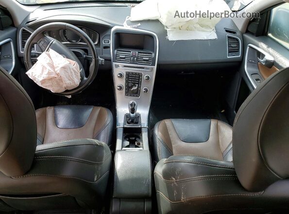 YV440MRR3H2066629 2017 VOLVO XC60 Черный Вид панели приборов