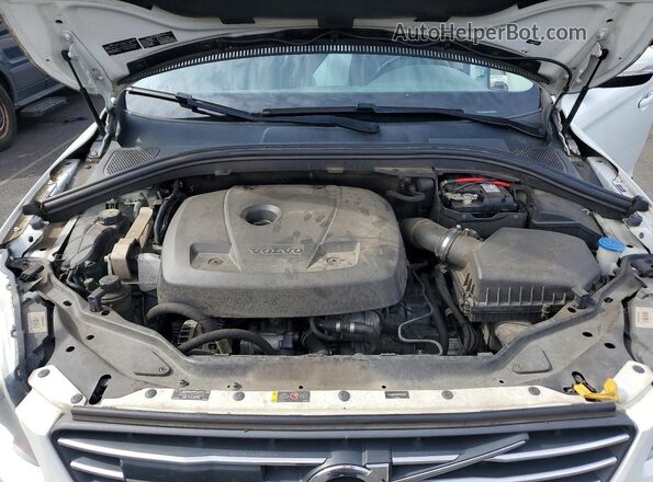 YV440MRUXH2156350 2017 VOLVO XC60 Белый Вид задней части салона