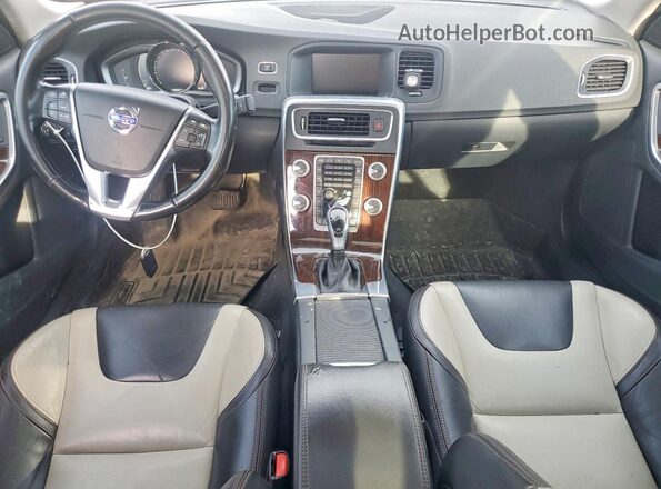 YV4612UM3G2000554 2016 VOLVO S60 Gray Вид панелі приладів