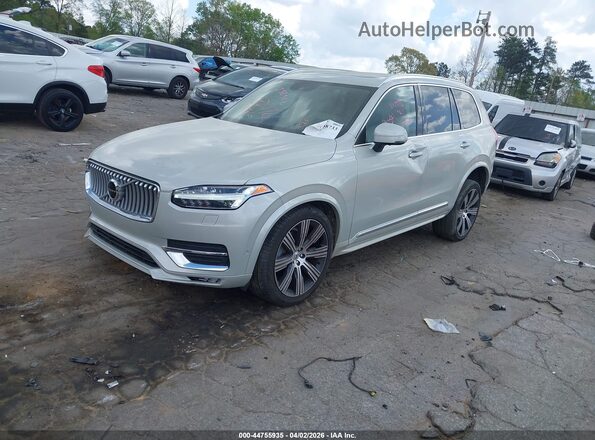 YV4A221L9N1871657 2022 VOLVO XC90 Белый Передняя левая четверть
