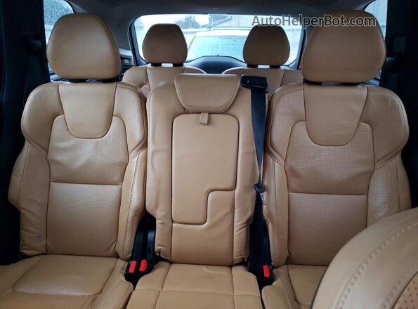YV4A22PL8G1014580 2016 VOLVO XC90 White Vista de los asientos traseros