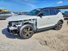 2021 Volvo Xc40 T4 R-design White vin: YV4AC2HM4M2491372