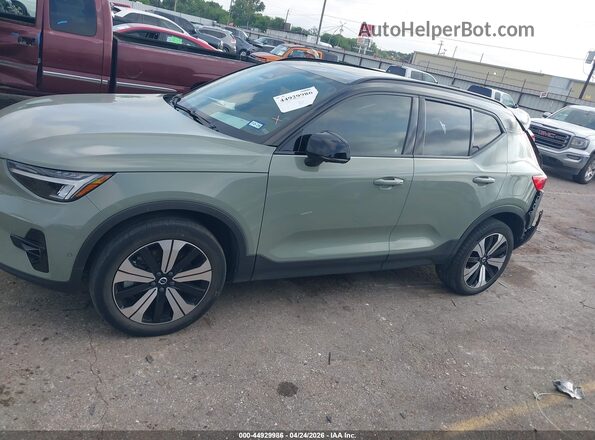 YV4ED3UL2P2956043 2023 VOLVO XC40 RECHARGE PURE ELECTRIC Green Սալոնի 360 աստիճան տեսք