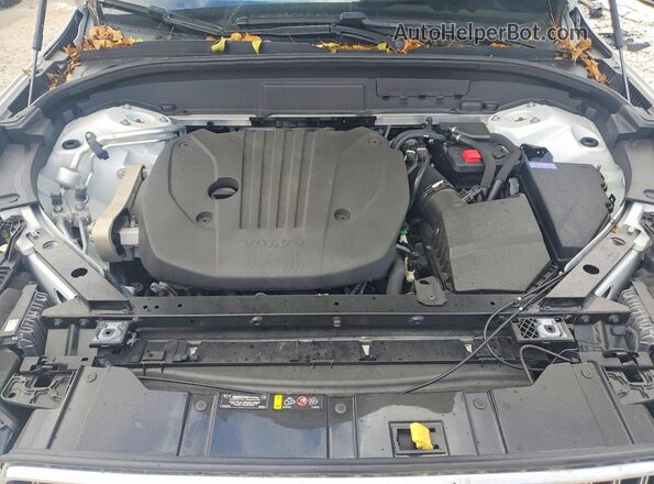 YV4L12DL2N1905154 2022 VOLVO XC60 Белый Вид задней части салона
