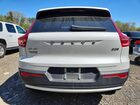 2025 Volvo Xc40 Core Белый vin: YV4L12UJ2S2467773