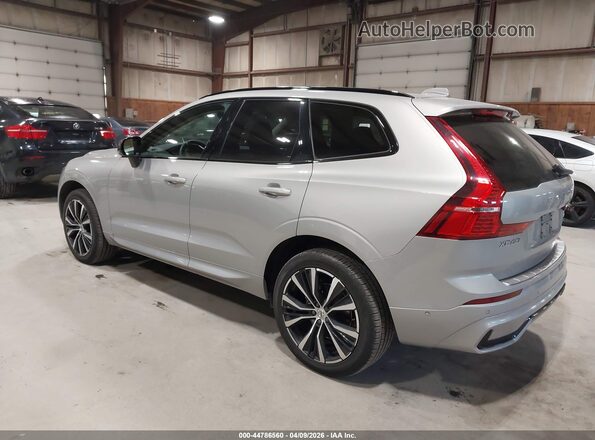 YV4M12RC9S1007661 2025 VOLVO XC60 Серебряный Задняя левая четверть