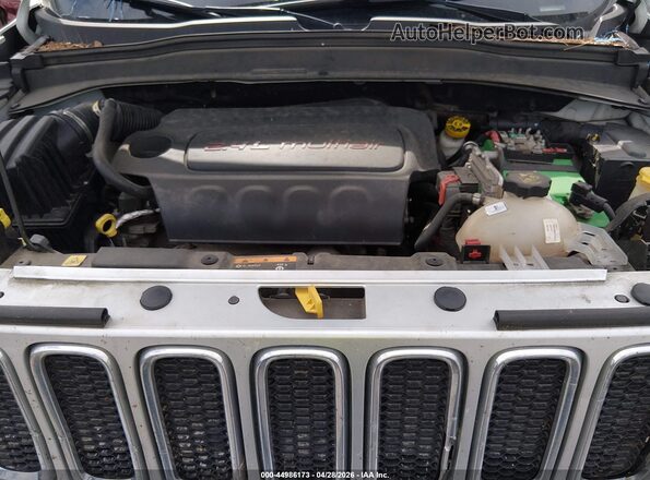 ZACCJBDB6JPH85587 2018 JEEP RENEGADE Белый Вид сзади