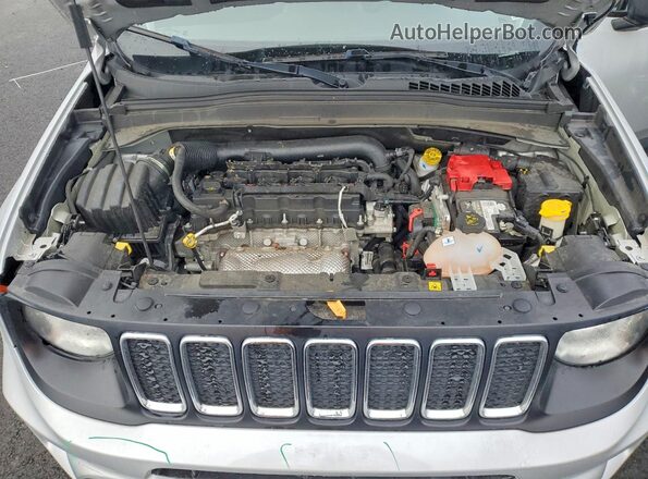 ZACNJDAB5MPN21321 2021 JEEP RENEGADE Silver Widok wnętrza z tyłu
