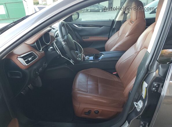 ZAM57RSS4H1258138 2017 MASERATI GHIBLI Black Widok wnętrza z przodu