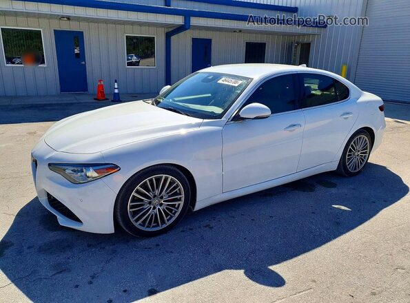ZARFAECN0J7581364 2018 ALFA ROMEO GIULIA Белый Передняя левая четверть