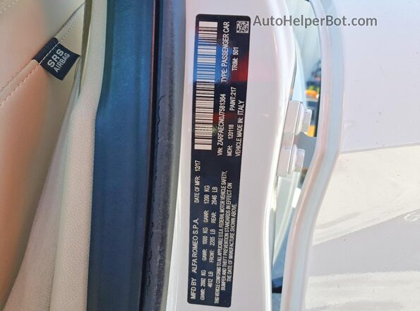 ZARFAECN0J7581364 2018 ALFA ROMEO GIULIA Белый Вид подкапотного пространства