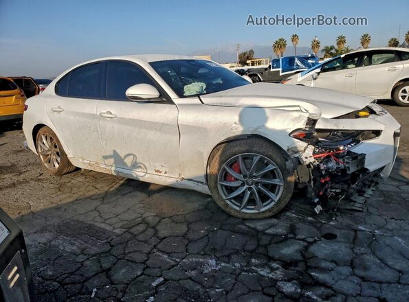 ZARFAMAN7N7655348 2022 ALFA ROMEO GIULIA Белый Передняя правая четверть