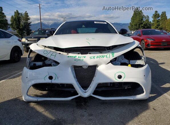 ZARFAMBN4P7669628 2023 ALFA ROMEO GIULIA Белый Вид спереди
