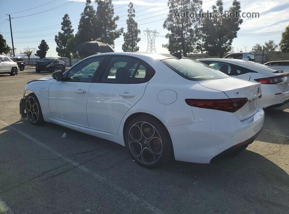 ZARFAMBN4P7669628 2023 ALFA ROMEO GIULIA Белый Задняя левая четверть