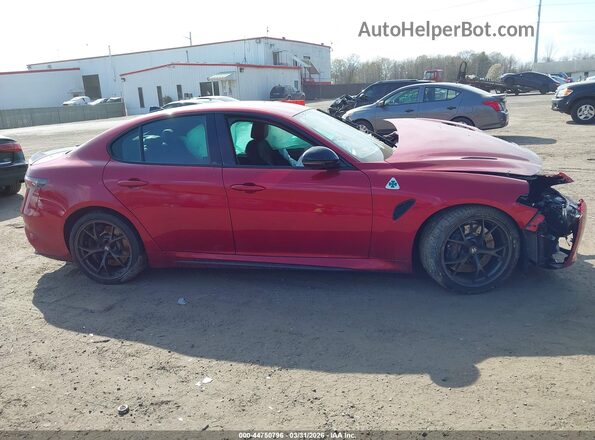 ZARFAMEV9R7686813 2024 ALFA ROMEO GIULIA Красный Вид задней части салона