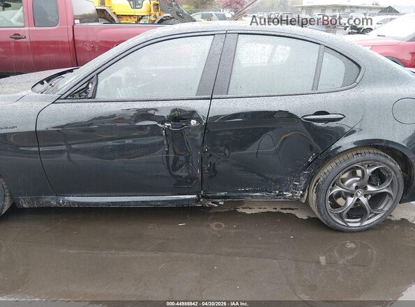 ZARFANBN4P7670610 2023 ALFA ROMEO GIULIA Black წინა ხედი
