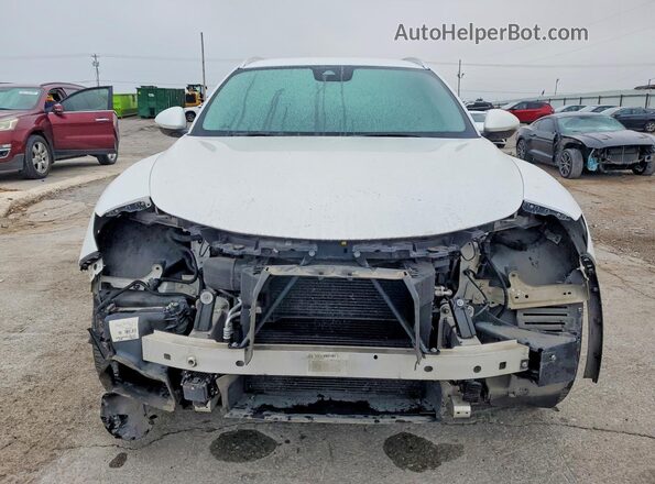 ZASFAKBN3J7B70882 2018 ALFA ROMEO STELVIO Белый Вид спереди