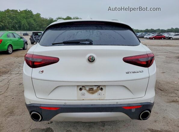 ZASFAKBN3J7B70882 2018 ALFA ROMEO STELVIO Белый Вид сзади