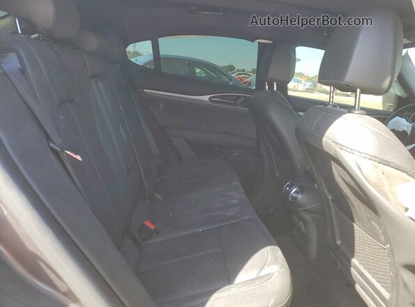 ZASPAKBN7R7D71264 2024 ALFA ROMEO STELVIO Gray უკანა სალონის ხედი