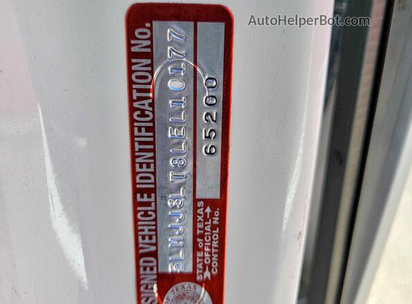 5LMJJ3LT8LEL10177 2020 LINCOLN NAVIGATOR Белый Вид задней части салона