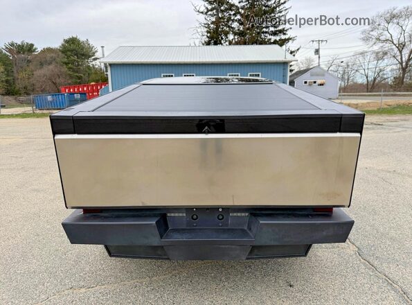 7G2CEHEE3RA048554 2024 TESLA CYBERTRUCK Gray Панорамний вид салону 360°