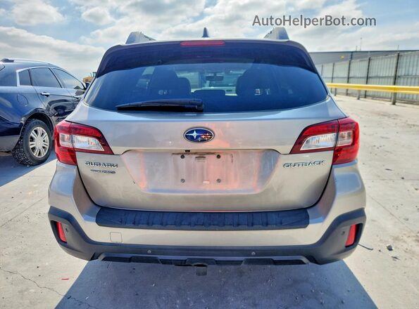 4S4BSANC5J3238336 2018 SUBARU OUTBACK Золотой Вид салона спереди