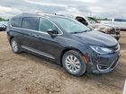 2018 Chrysler Pacifica Touring L Black vin: 2C4RC1BG0JR290441