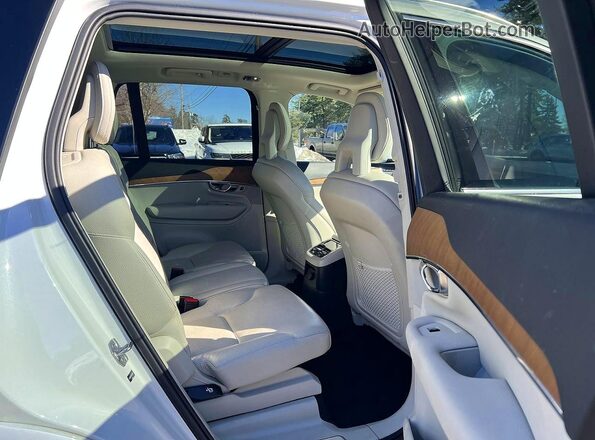 YV4BR0CK7M1700459 2021 VOLVO XC90 Белый Вид салона спереди
