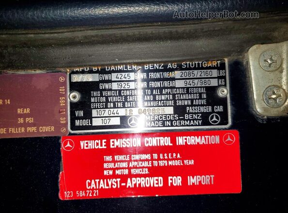 10704412049825 1979 MERCEDES-BENZ 450 Blue Vista del compartimento del motor