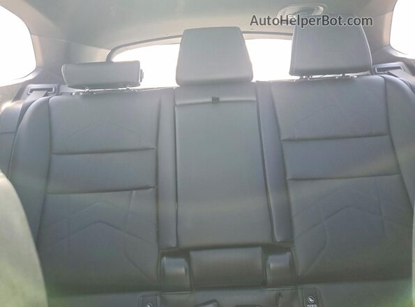 WBX73EF0XS5175603 2025 BMW X1 Серебряный Вид задней части салона