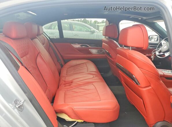 WBA7J2C50JG938391 2018 BMW OTHER Серебряный Вид задней части салона