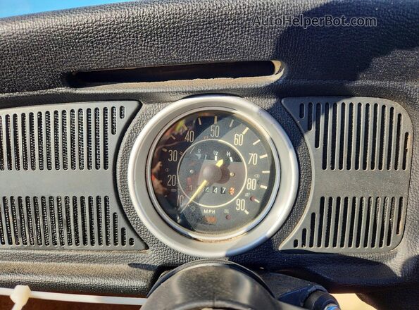 1112443572 1971 VOLKSWAGEN SUPER Cream Vista del cuadro de instrumentos
