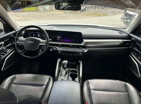 5XYP2DGC8PG353106 2023 KIA TELLURIDE White Widok wnętrza z przodu