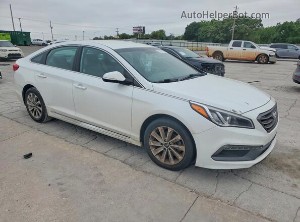 5NPE34AF2HH565890 2017 HYUNDAI SONATA White Widok z przodu
