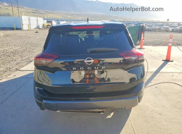 5N1BT3CB8TC736651 2026 NISSAN ROGUE Черный Вид сзади