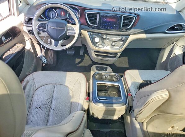 2C4RC1GG6HR504318 2017 CHRYSLER PACIFICA Серебряный Вид щитка приборов